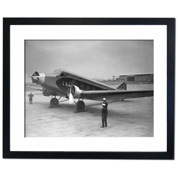 "Golden Clipper" at Croydon Airport, London 1933 Framed Print