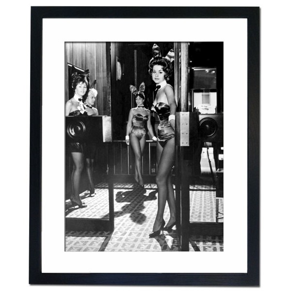 Playboy bunnies at the Chicago Playboy Club, 1958 Framed Print